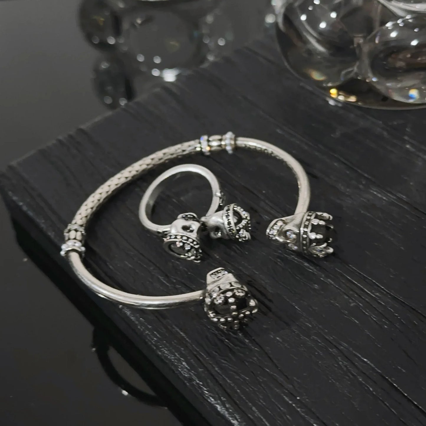 Trendy Ins Sensibility Cold Design Skull Earring Ring Bracelet For Men And Women Same Style Earrings Ringins Trendy New Wholesal